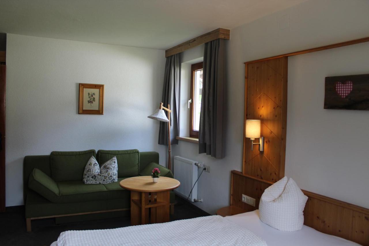 Hotel Berghof Berwang Esterno foto