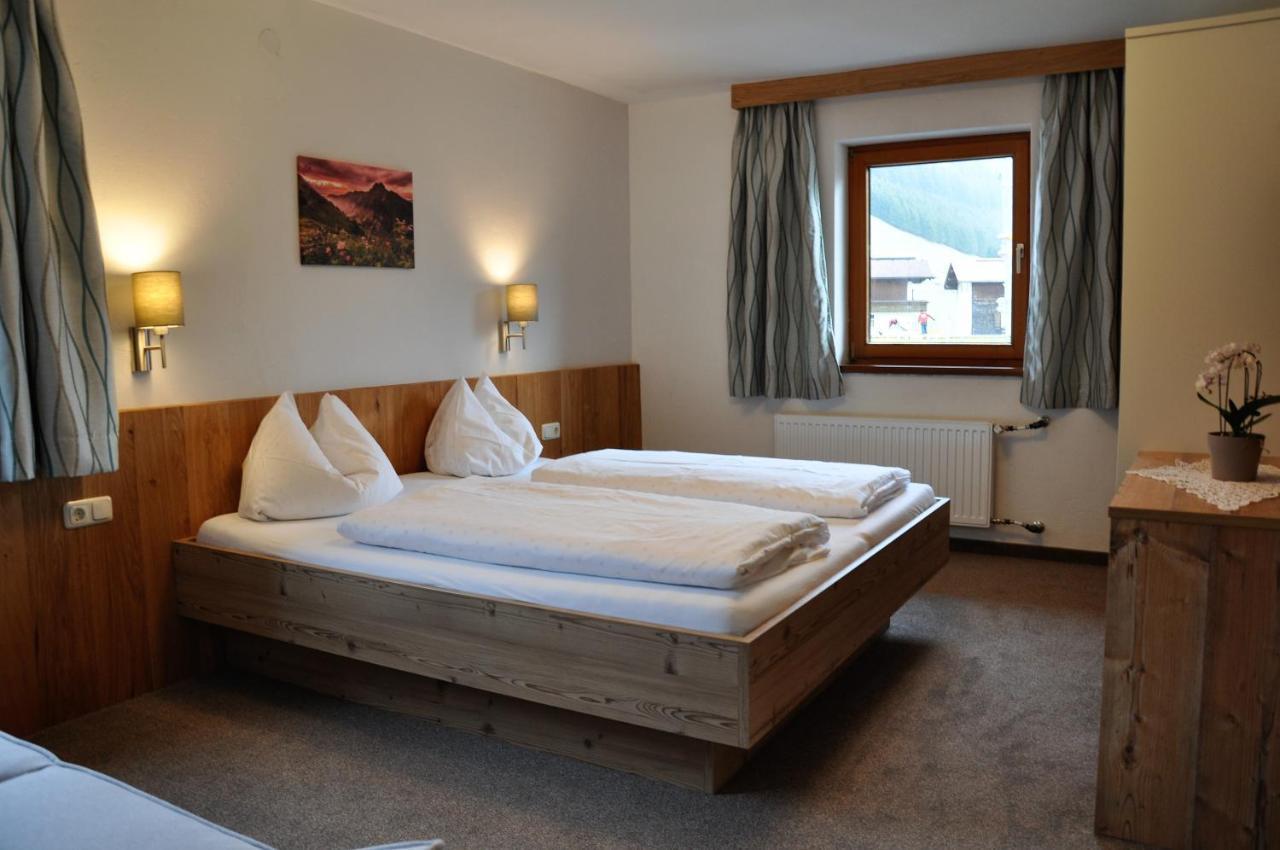 Hotel Berghof Berwang Esterno foto